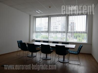 Office space, 572 m<sup>2</sup>