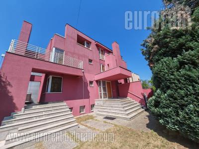 Kuća, 390 m<sup>2</sup>